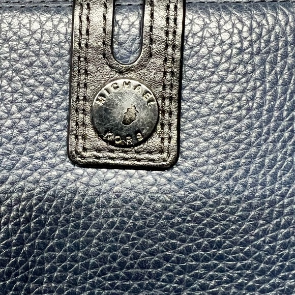 Michael Kors Blue Leather Wallet pre loved - Picture 2 of 5